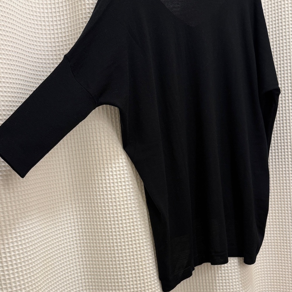 100% Merino Wool Drop Shoulder Sweater - Size XL - Picture 10 of 11